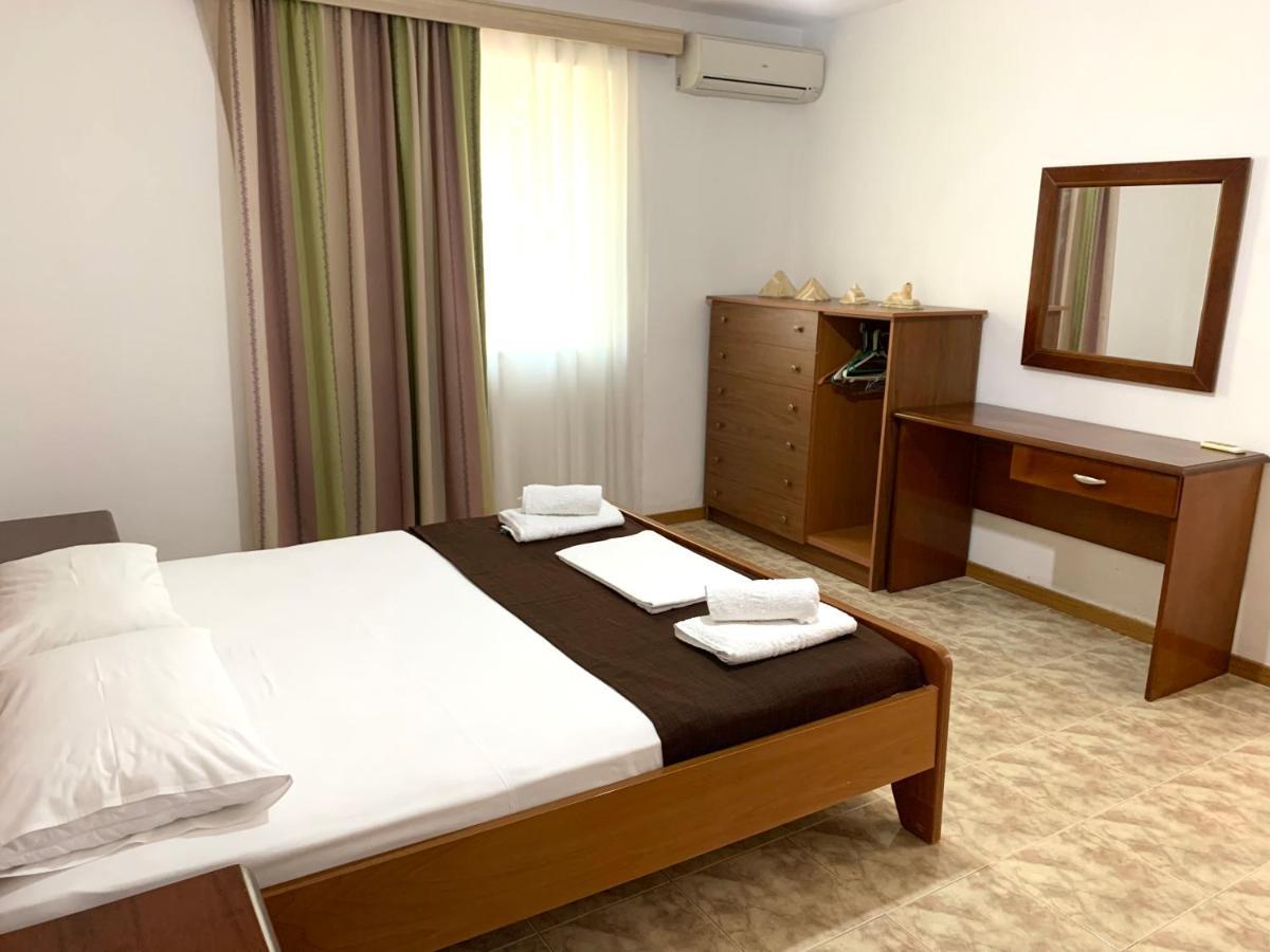 Duka Apts Sarande Exterior photo