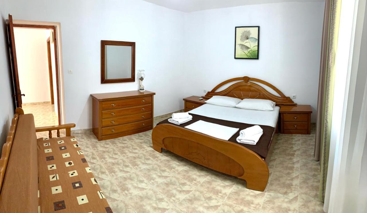 Duka Apts Sarande Exterior photo